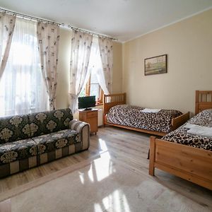 Pokój z dwoma pojedynczymi łóżkami